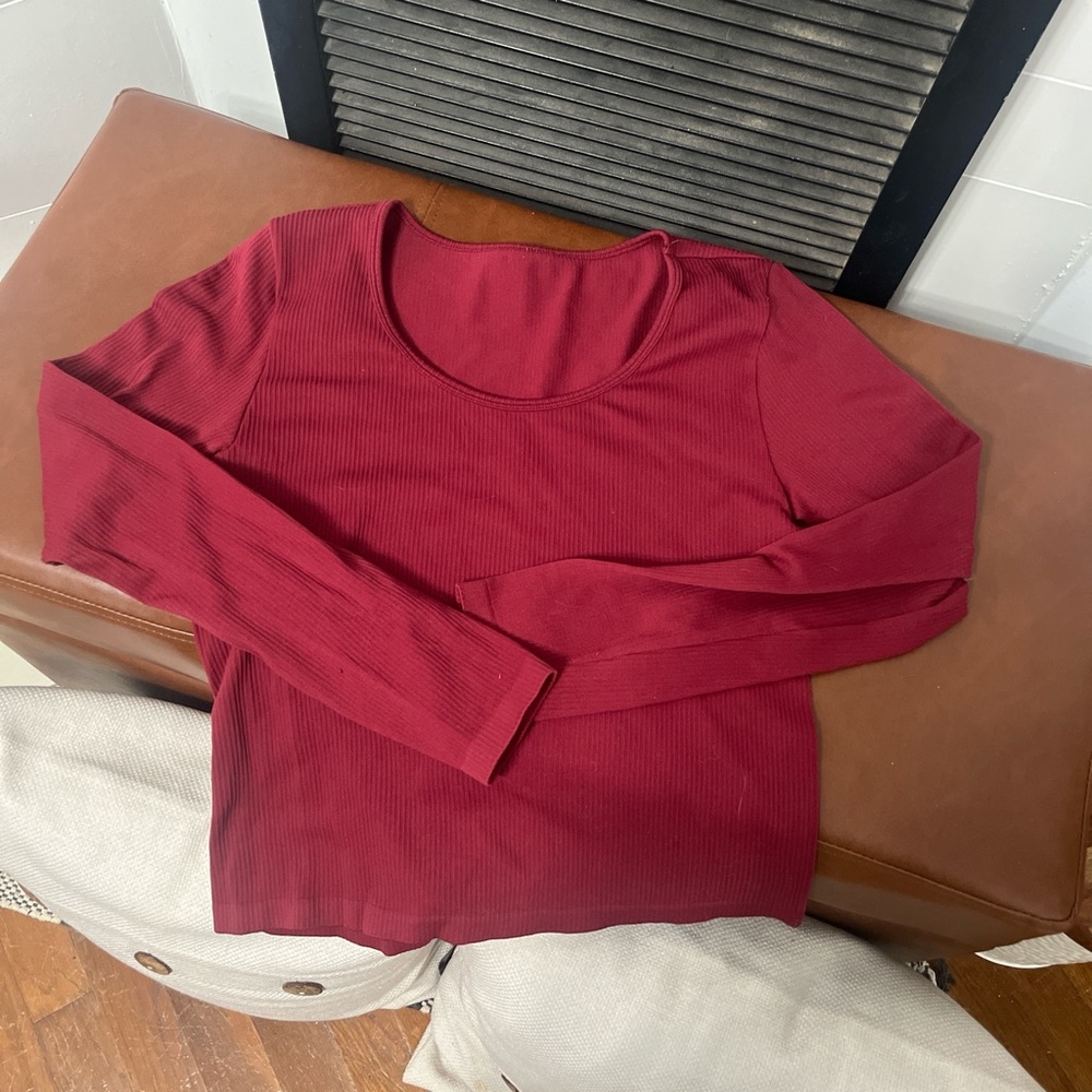 Women's Ribbed Burgundy Tee